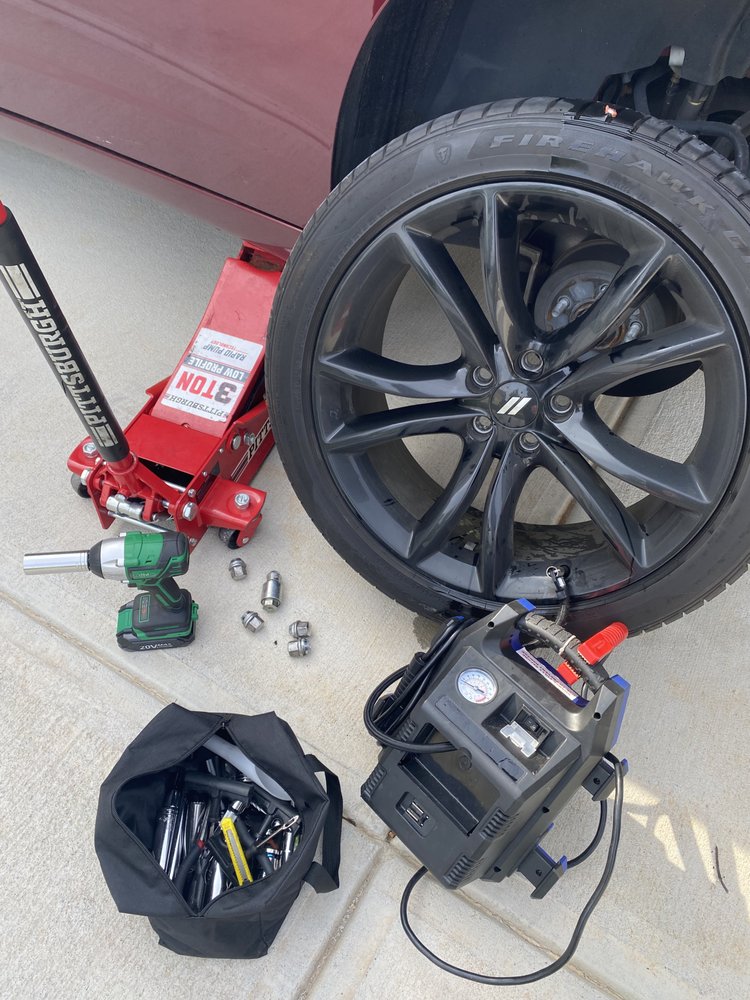 M4 Roadside Assistance Tire change service